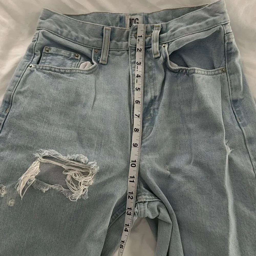 BDG Urban Outfitters Distressed High Rise Baggy Light Wash Denim Jeans- Size 26
